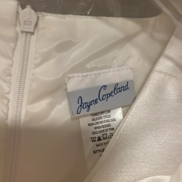 Jayne Copeland flower girls dresses - Picture 3 of 3